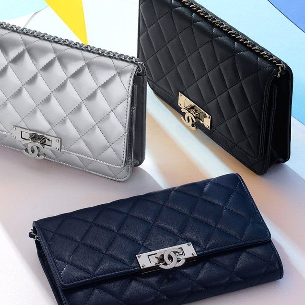 COPY - CC Wallet Black with insert and chain